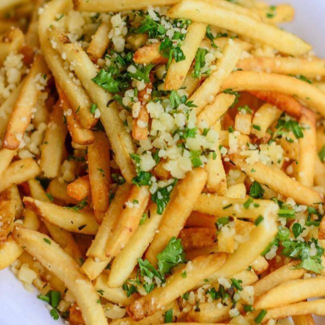Easy Garlic Fries