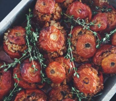 Greek stuffed tomatoes (Yemista)