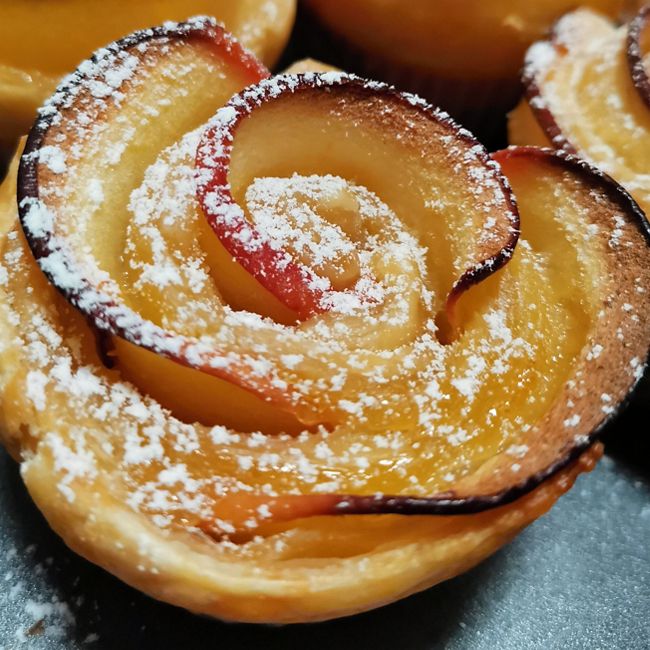 Apple Rose Pie