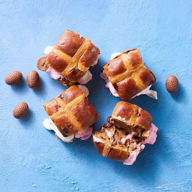 Hot-cross-bun S'mores