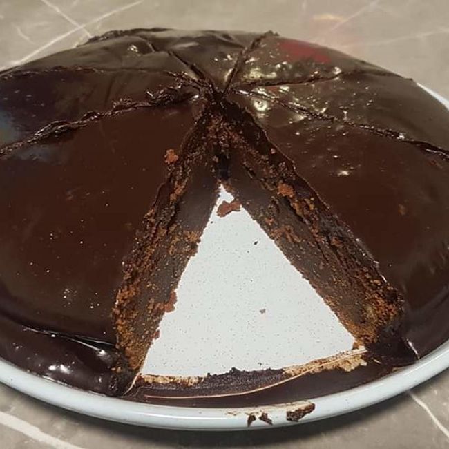 Dark chocolate icing for mud cake