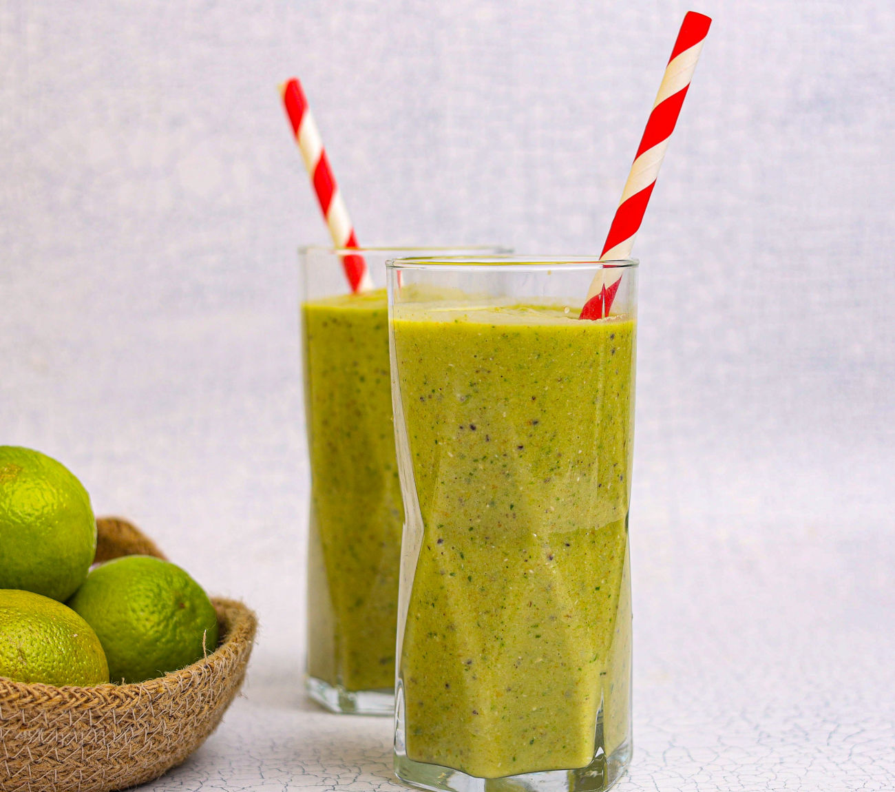 Kale, Mango & Lime Smoothie Recipe | Woolworths