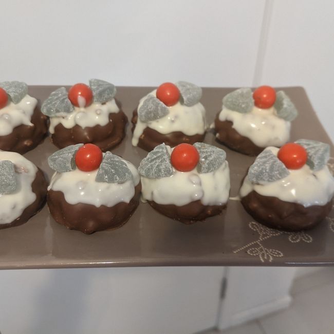 Christmas Pudding Biscuits