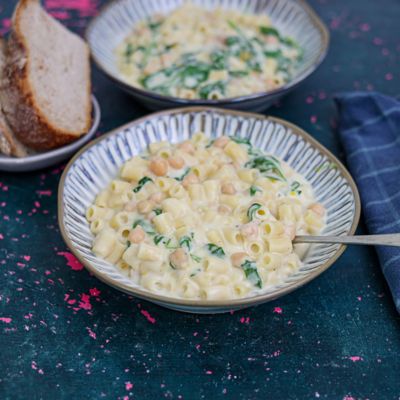 Mac & Cheese with Chickpeas & Spinach