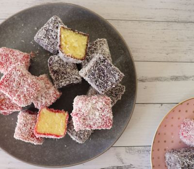 Berry Lamingtons