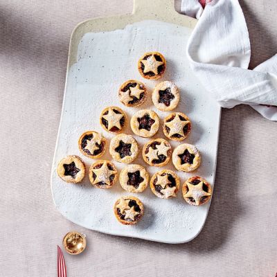 Mini fruit-mince tarts