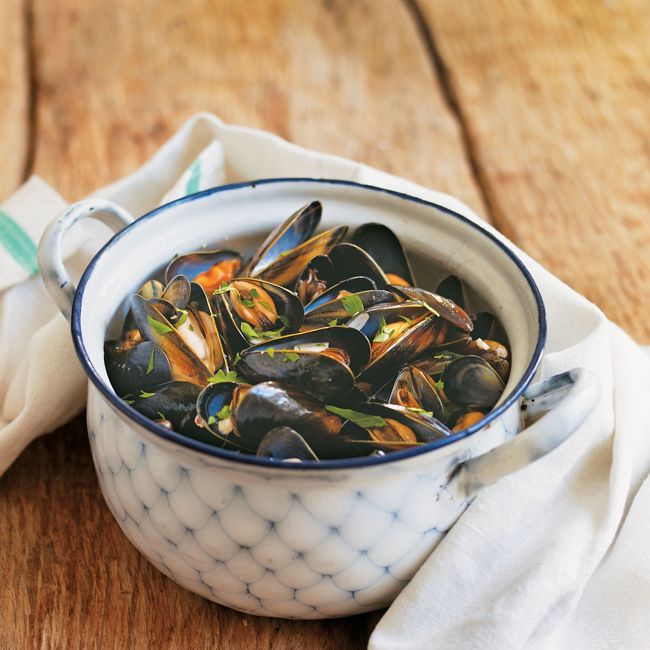 Steamed Mussels In Wine