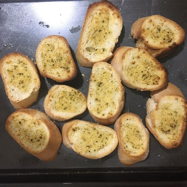 Easy Garlic Bread