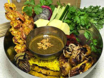 Satay chicken wing bowl