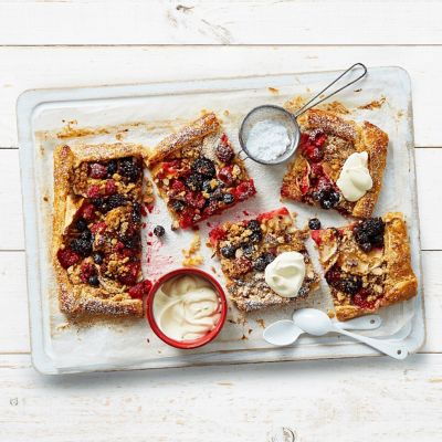 Pampas-fruit-bowl-crumble-tart 