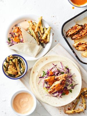 PERi-PERi chicken wraps with zucchini fries 