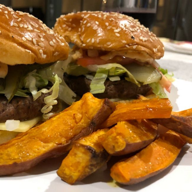 Beef Burgers with Sweet Potato Chips