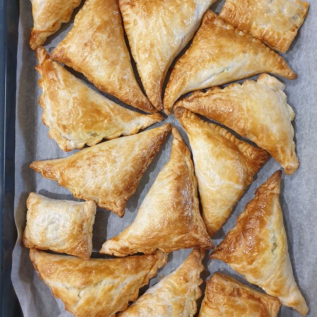 Baked Curry Puffs