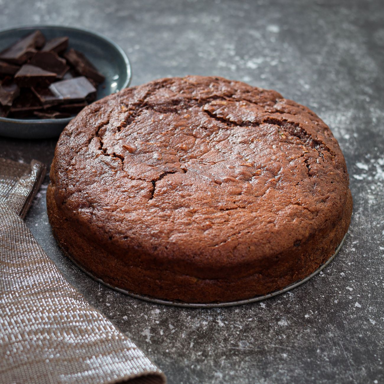 Chocolate cake in pressure shop cooker