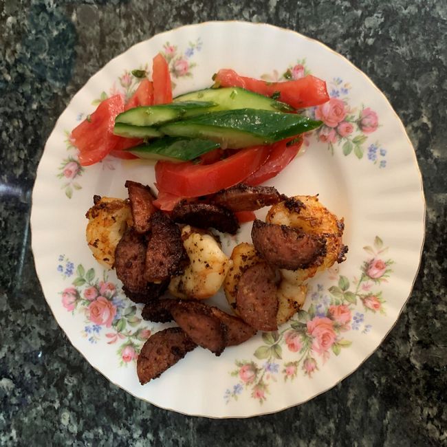 Prawns, hungarian salami and salad