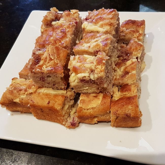 Raspberry Greek Yoghurt Blondies