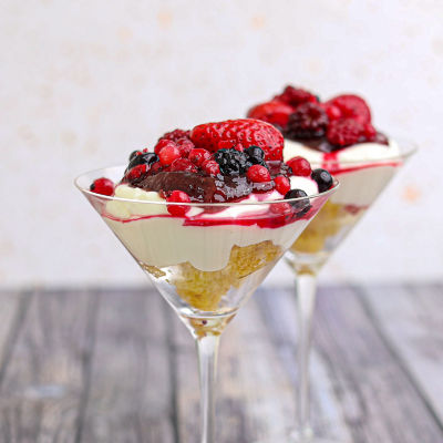 Quick Berry Trifle