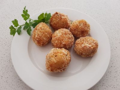 PARMESAN RICE BALLS