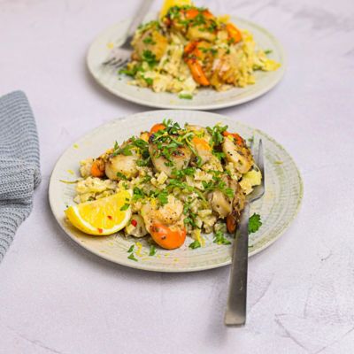 Seared Scallops with Cauliflower Rice