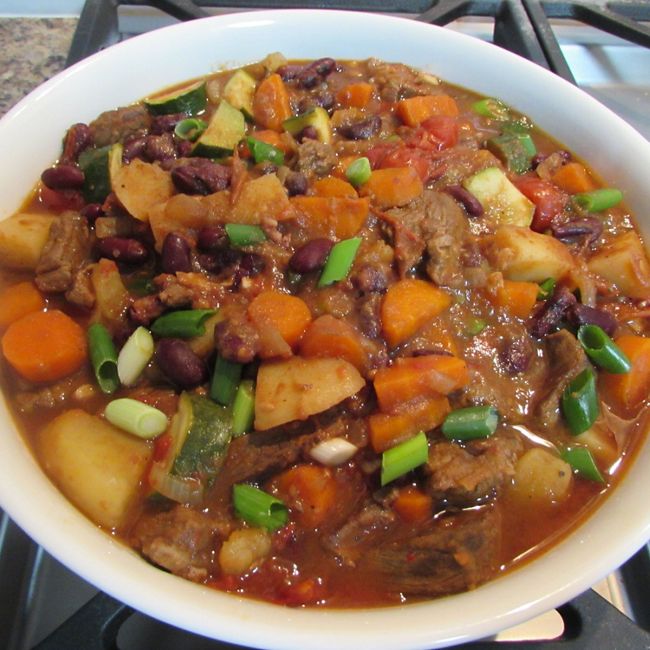 Hearty Slow Cooked Beef & Bean Stew