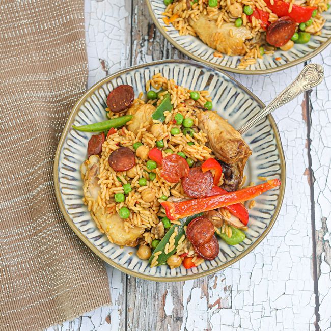 Slow Cooker Chicken & Chorizo Paella
