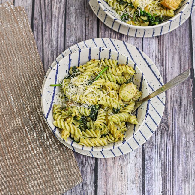 Slow Cooker Chicken Pesto Pasta