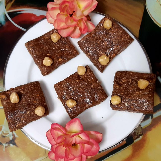 No Bake Hazelnut Slice