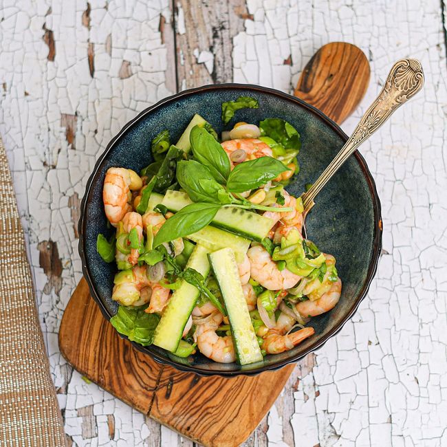 Spicy Prawn & Herb Salad
