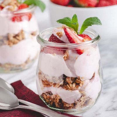 Strawberry Kefir breakfast parfait