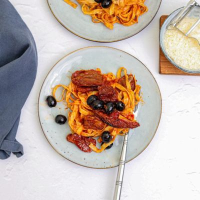 Sundried Tomato & Black Olive Fettuccine
