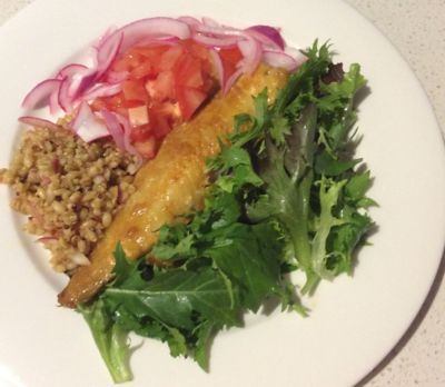 Spicy fish with healthy salad for 1