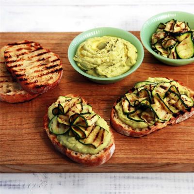 Bruschetta with Avocado, Hummus & Zucchini