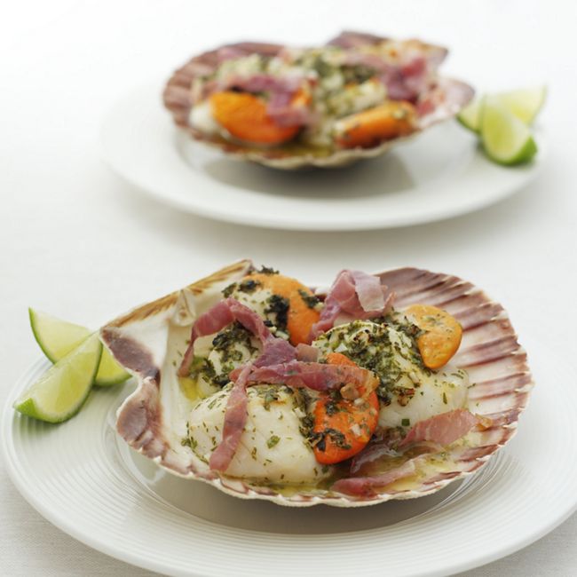 Grilled Scallops With Prosciutto & Lime