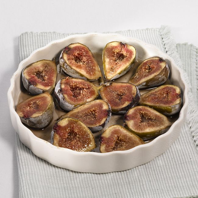 Baked Figs With Cinnamon & Honey