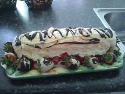 Pavlova Roll