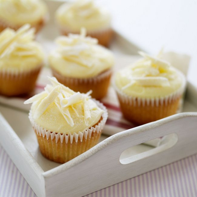 Vanilla & White Chocolate Cupcakes
