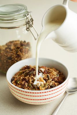 Quinoa & Buckwheat Granola With Seeds & Apricots