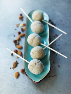 Avocado & Banana Recovery Ice Bites With Cacao & Chia Seeds