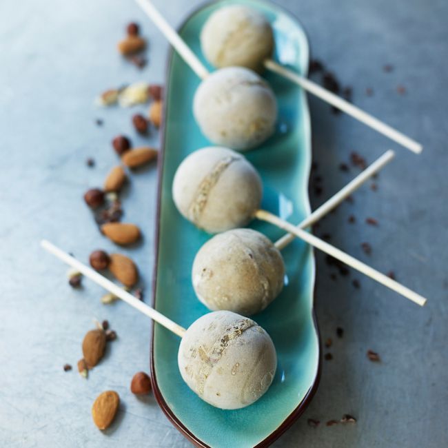 Avocado & Banana Recovery Ice Bites With Cacao & Chia Seeds