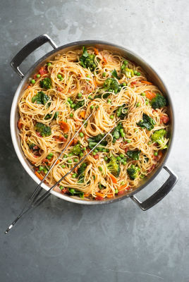 One-pan Pasta Primavera With Broccoli, Spinach, & Peas