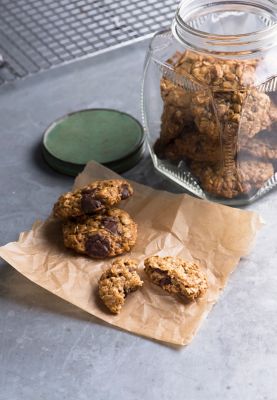 Banana Oat Cookies With Chocolate Chips