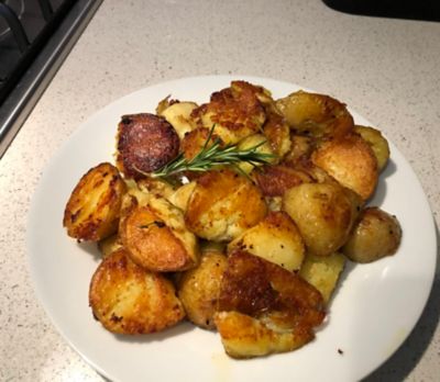 Crunchy roast potatoes