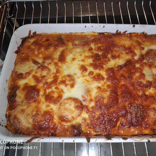 Potato-topped Beef Bake