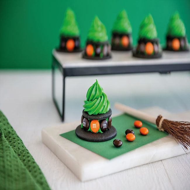 Witches Hat Cookie Stack