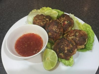 Thai Chicken Cakes with Sweet Chilli Sauce