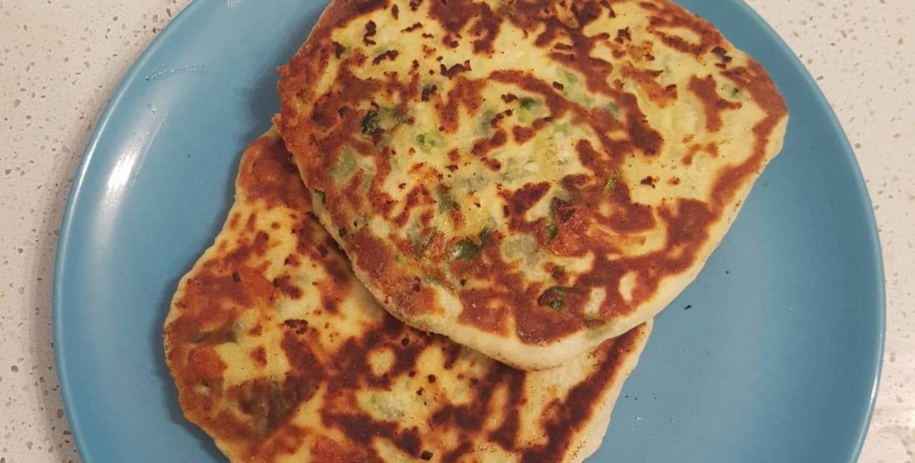 Cheesy Spinach Garlic Naan Bread Recipe Woolworths