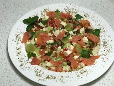 Hummus plate of flavour