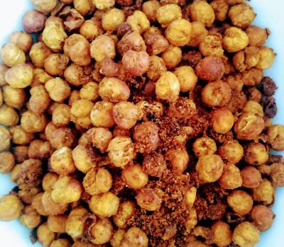 Crunchy curry chickpeas