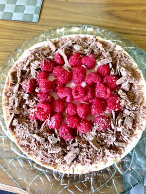 Raspberry and Chocolate Flake Cheesecake